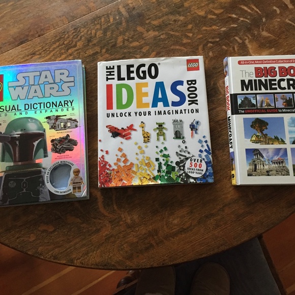 Lego books + Minecraft - Picture 1 of 1